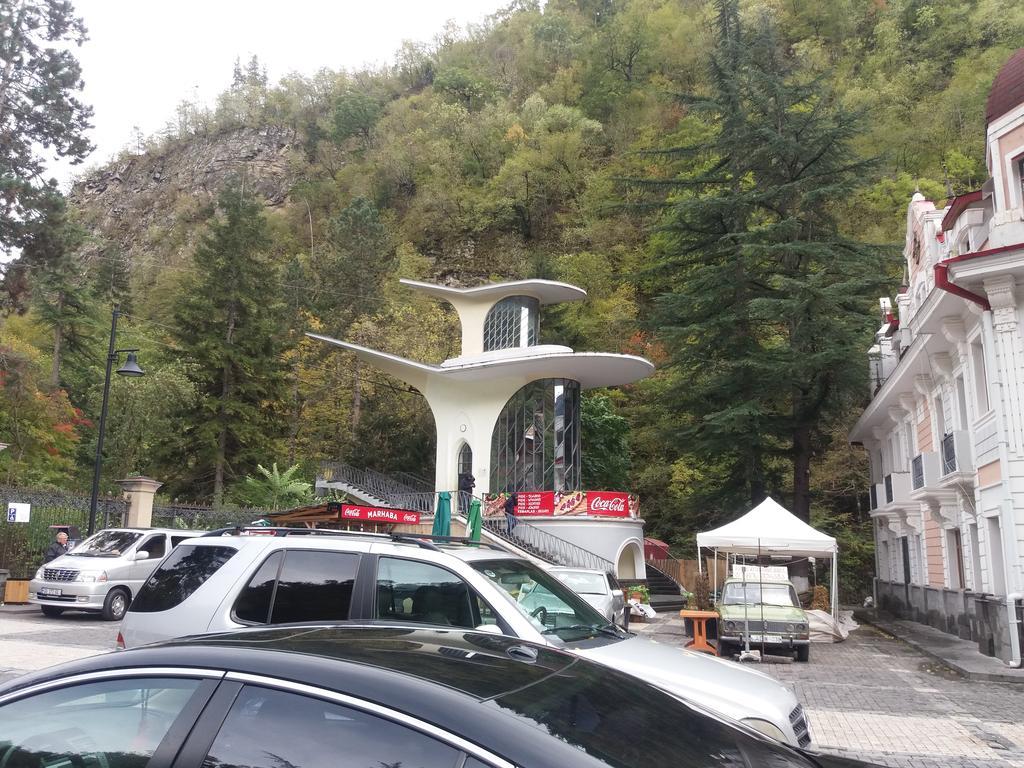 Apartament Giorgi Borjomi Exterior photo
